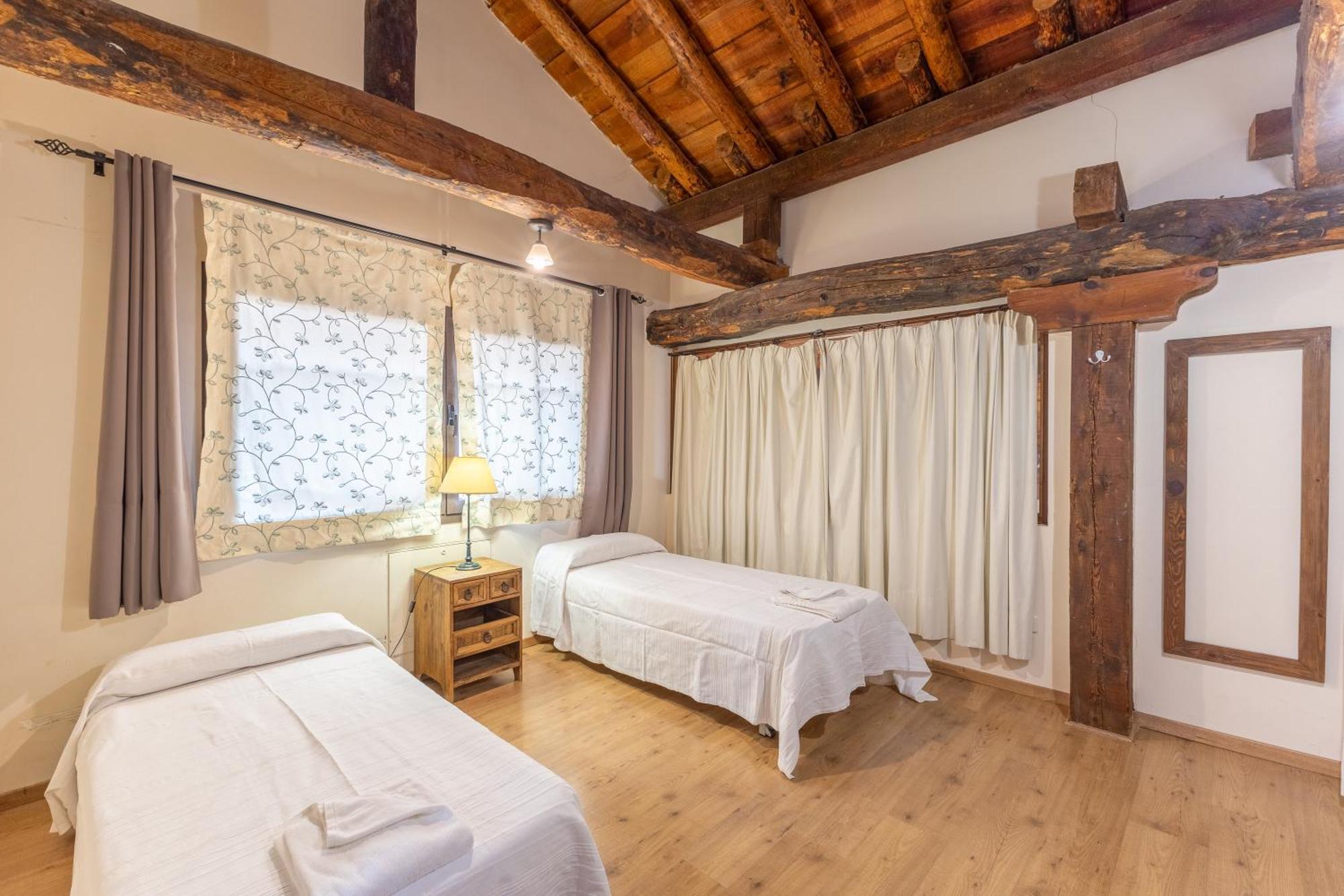 Вилла La Casona Y Casitas De Tabladillo Santa Maria la Real de Nieva Экстерьер фото