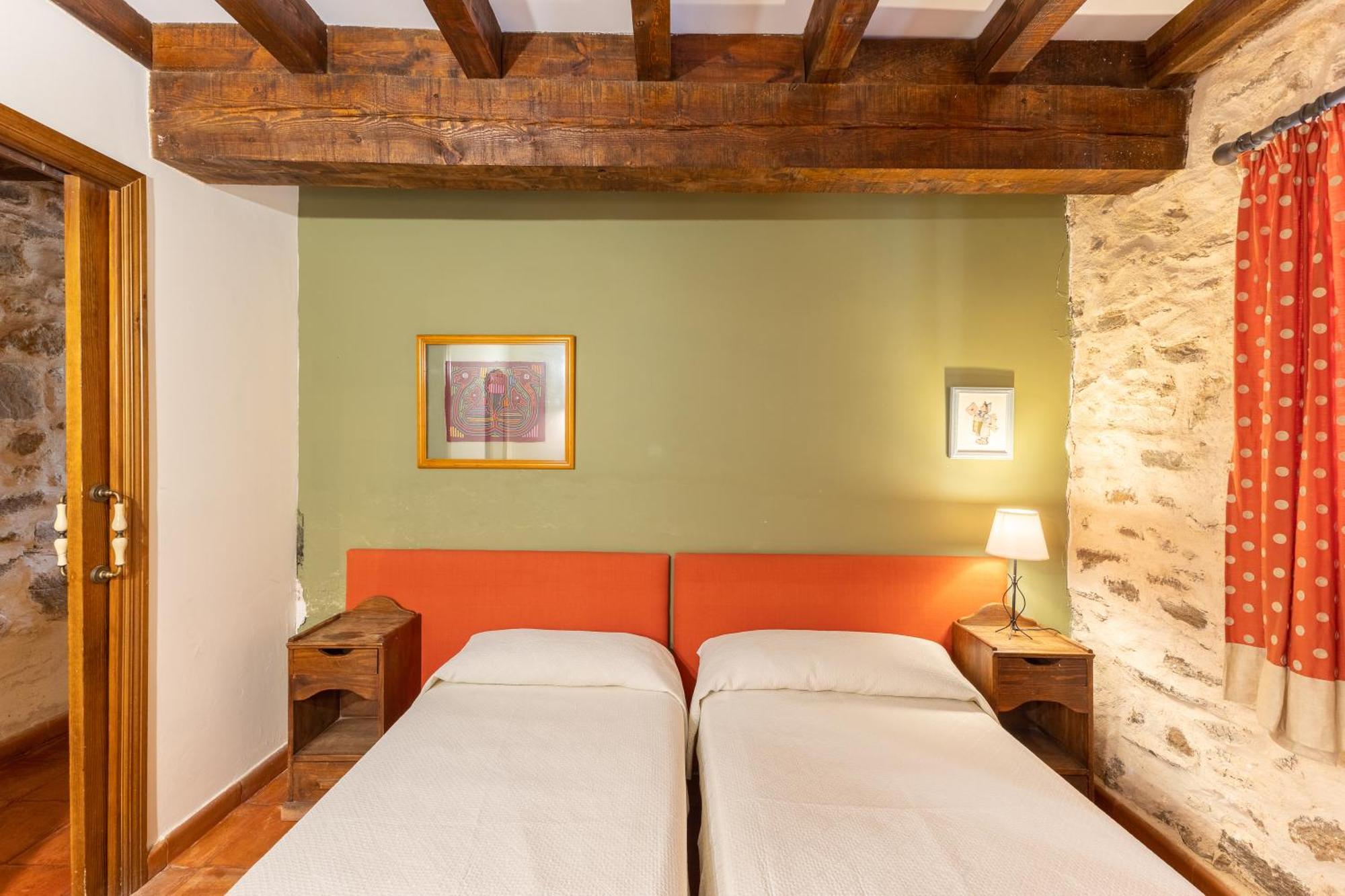 Вилла La Casona Y Casitas De Tabladillo Santa Maria la Real de Nieva Экстерьер фото